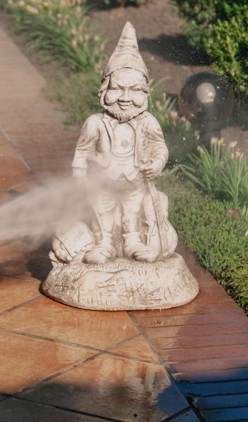 Ascend worker with pressure washer Versatile Use